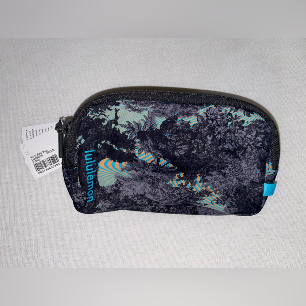 NWT Lululemon Mini Belt Bag